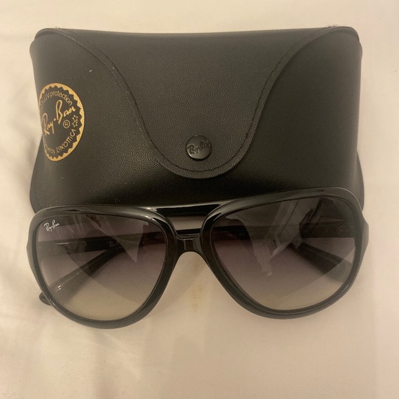 Ray ban sunglasses - Picture 1 of 6
